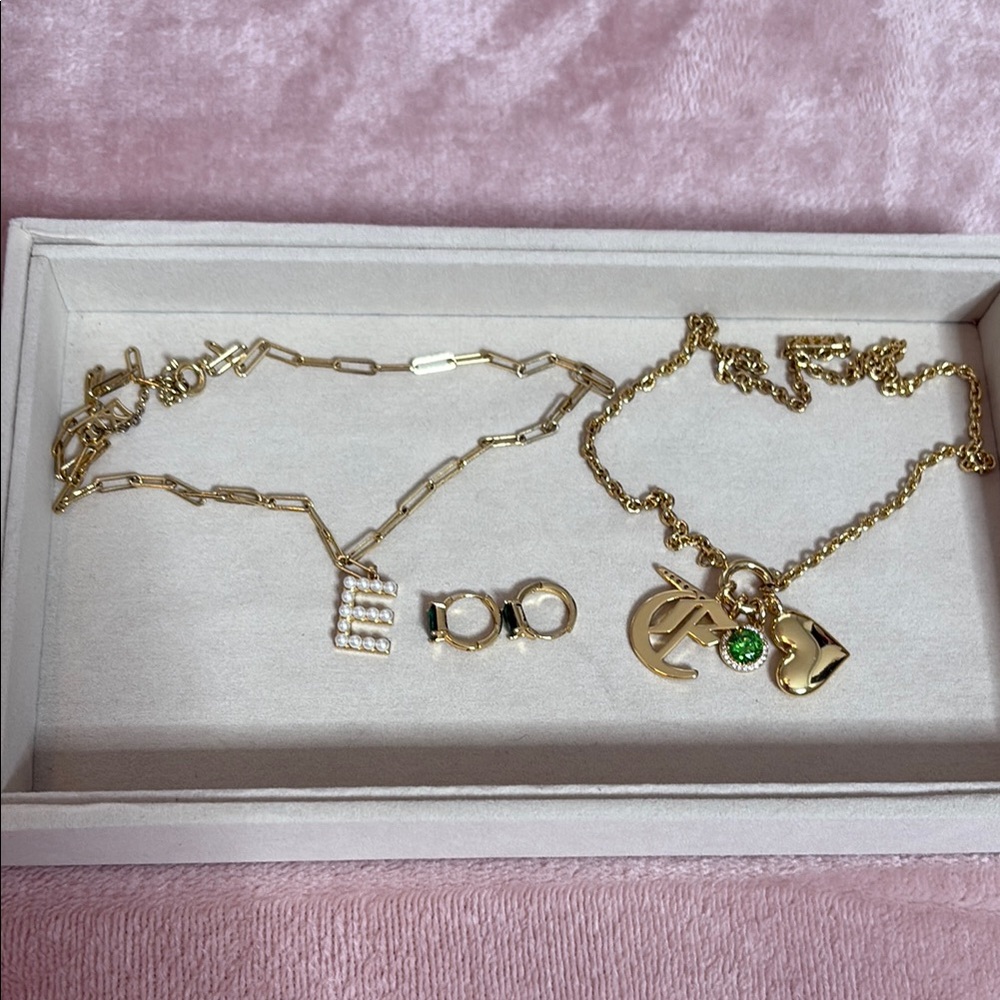 XIXI Elegant Gold and Green Charm Necklace Set